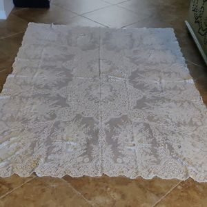 Authentic Quaker lace VTG tablecover